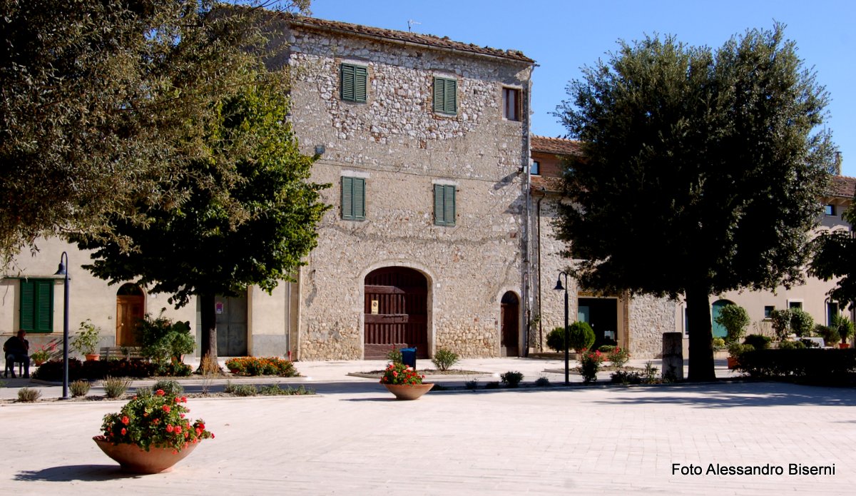 Piazza di Saturnia