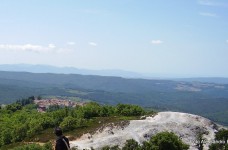 Monterotondo marittimo dal parco delle Biancane